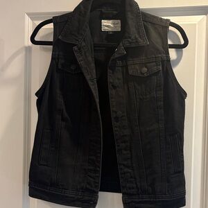 Universal Thread Charcoal Denim Vest